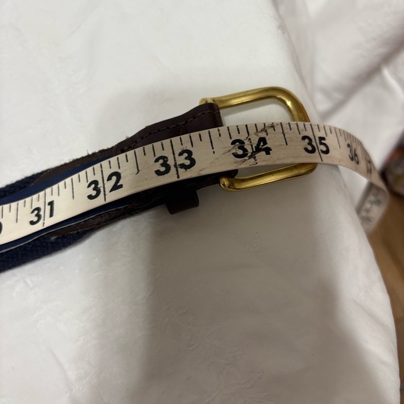 Vineyard Vines Stylish Multicolor Fish Belt with Gold Buckle - Picture 6 of 7